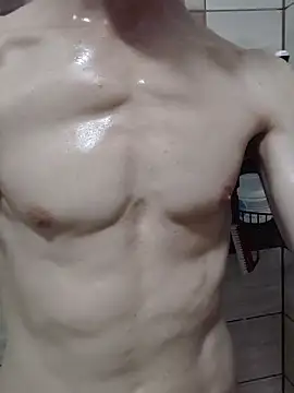 Snapshot of Nakedfanboy chatting on 06/15/26, 06:29 Nakedfanboy online show from 06/15/26, 06:29