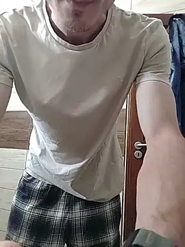 Snapshot of Nakedfanboy chatting on 05/26/26, 04:54 Nakedfanboy online show from 05/26/26, 04:54