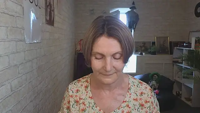 Snapshot of Mabel_Magic chatting on 06/10/26, 12:39 Mabel Magic online show from 06/10/26, 12:39
