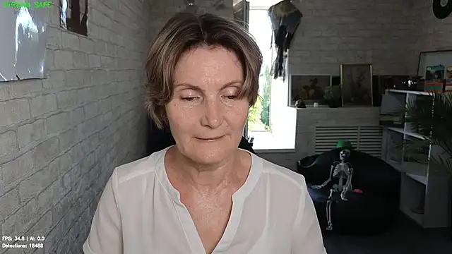 Snapshot of Mabel_Magic chatting on 07/15/26, 12:34 Mabel Magic online show from 07/15/26, 12:34