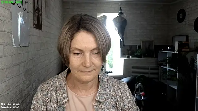 Snapshot of Mabel_Magic chatting on 06/18/26, 12:10 Mabel Magic online show from 06/18/26, 12:10