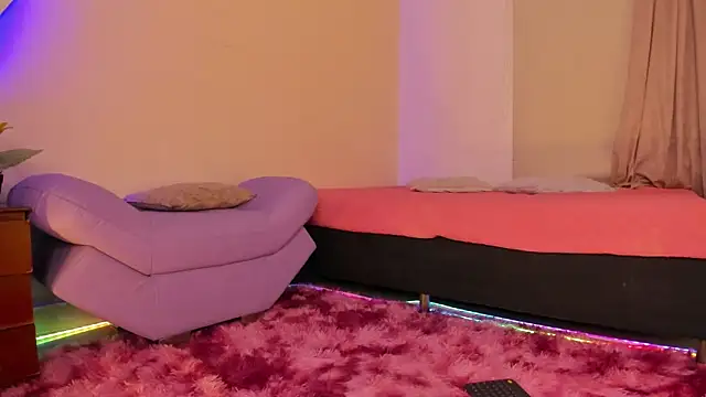 Nadia-Monroe online show from 06/15/26, 12:38