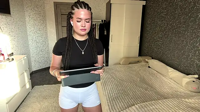 cuteshowy online show from 07/03/26, 11:28