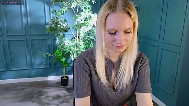 haleybooo online show from 05/29/26, 06:08