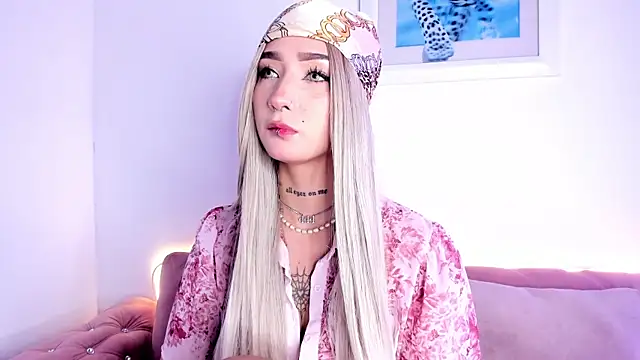 SophieMoneet online show from 05/29/26, 12:33