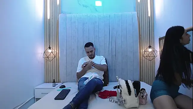 Snapshot of CarolinaySebas chatting on 06/08/26, 12:38 CarolinaySebas online show from 06/08/26, 12:38