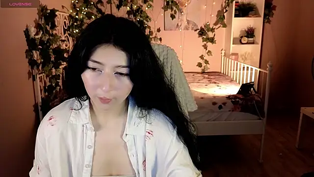 Snapshot of Vanessa_LimX chatting on 06/18/26, 12:32 Vanessa LimX online show from 06/18/26, 12:32