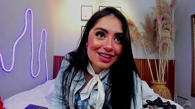 Snapshot of CARLA_FERRERM chatting on 06/16/26, 08:42 CARLA FERRERM online show from 06/16/26, 08:42