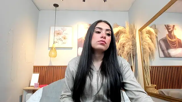 Snapshot of CARLA_FERRERM chatting on 07/14/26, 09:43 CARLA FERRERM online show from 07/14/26, 09:43