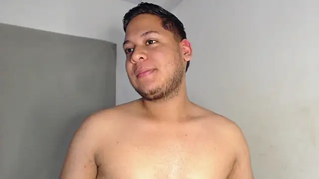 Snapshot of nicolas_cr1 chatting on 06/17/26, 08:19 nicolas cr1 online show from 06/17/26, 08:19