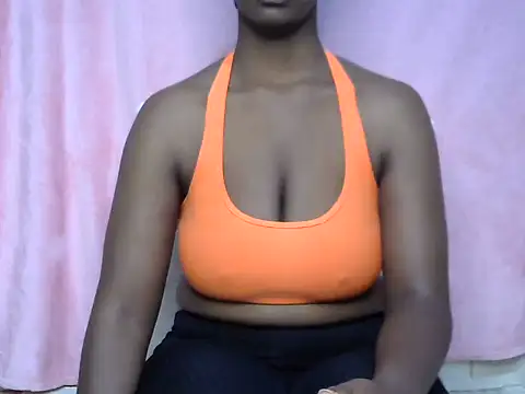 Snapshot of Sexxyheidey chatting on 07/01/26, 01:17 Sexxyheidey online show from 07/01/26, 01:17