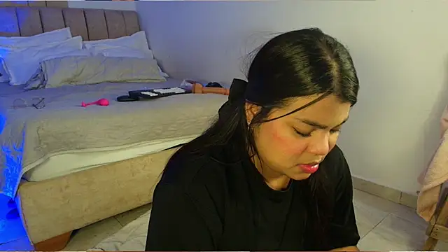 Snapshot of emily_morgam chatting on 06/03/26, 03:39 emily morgam online show from 06/03/26, 03:39