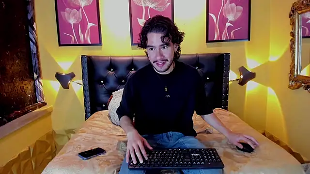 theo riviera online show from 05/28/26, 10:37