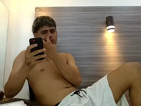 LeleHott01 online show from 07/09/26, 03:07