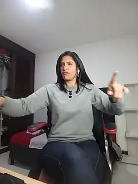 Samantha01 Rosse01 online show from 06/24/26, 06:50