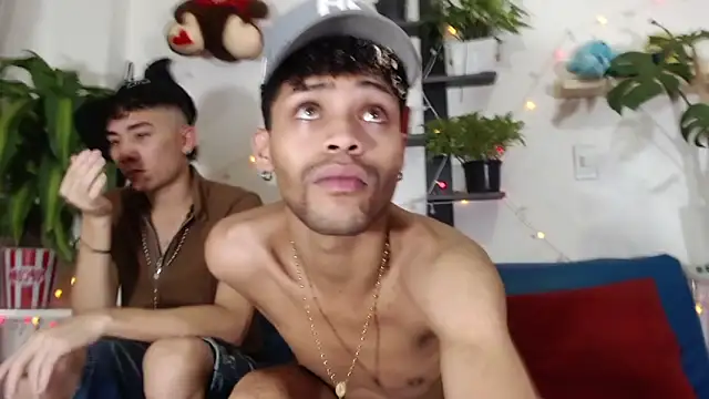 STRANGER BOYS online show from 05/28/26, 10:15