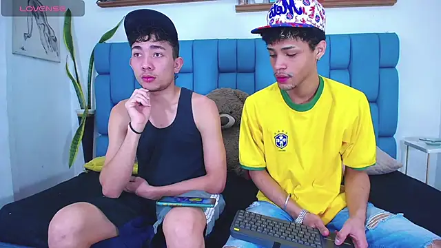 STRANGER BOYS online show from 06/30/26, 11:05