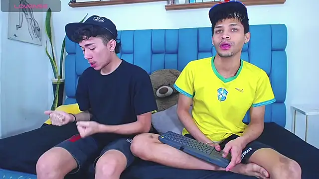 STRANGER BOYS online show from 07/02/26, 11:11