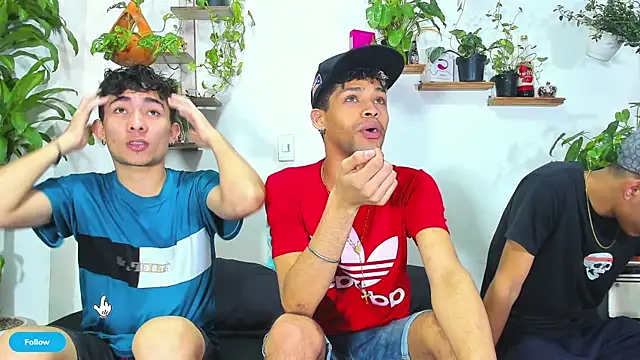 STRANGER BOYS online show from 05/25/26, 10:19