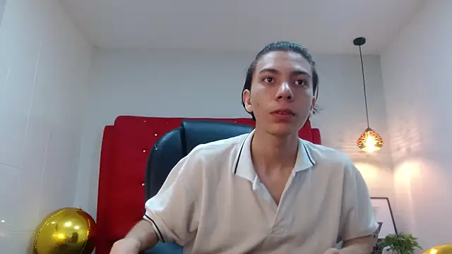 Julesx15 online show from 05/27/26, 02:13