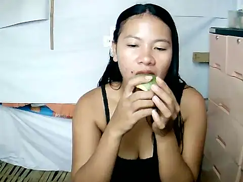 Snapshot of spicy2000_ chatting on 05/27/26, 03:25 spicy2000 online show from 05/27/26, 03:25