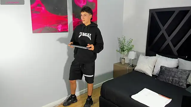 Gian Rossi online show from 06/26/26, 11:27