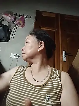 Snapshot of Orio-baby chatting on 06/15/26, 01:00 Orio-baby online show from 06/15/26, 01:00