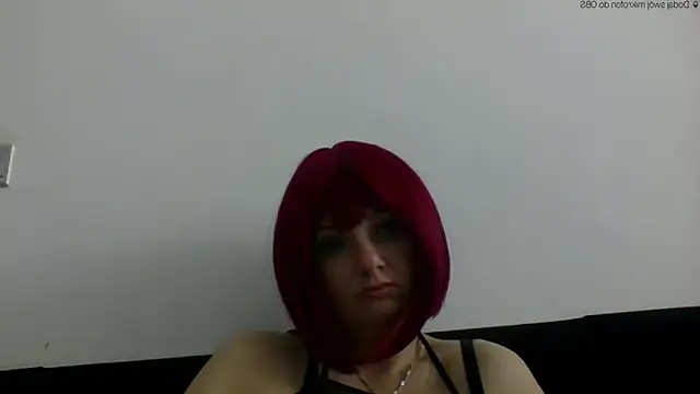 Snapshot of MeganFlirt chatting on 05/27/26, 11:17 MeganFlirt online show from 05/27/26, 11:17