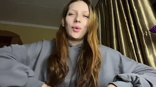 Snapshot of xXMelanieseXx chatting on 05/30/26, 05:18 xXMelanieseXx online show from 05/30/26, 05:18
