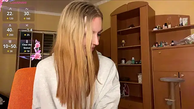 Snapshot of xXMelanieseXx chatting on 06/22/26, 04:26 xXMelanieseXx online show from 06/22/26, 04:26