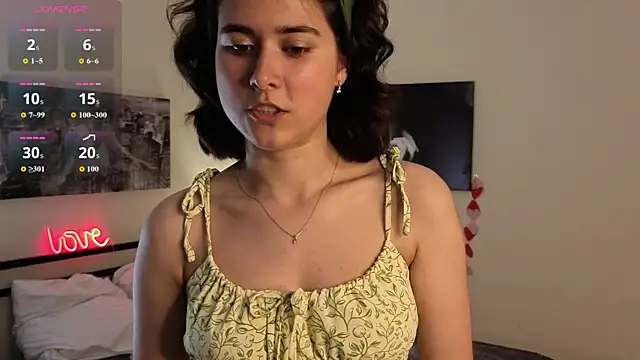 Snapshot of Barbara_Little chatting on 06/18/26, 05:07 Barbara Little online show from 06/18/26, 05:07