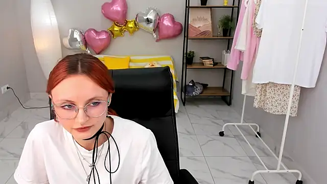 Alice Reid  online show from 05/30/26, 01:50