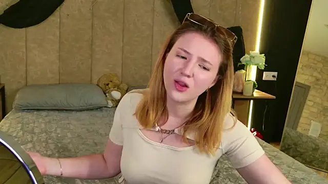 Laura Stellar online show from 07/02/26, 05:57