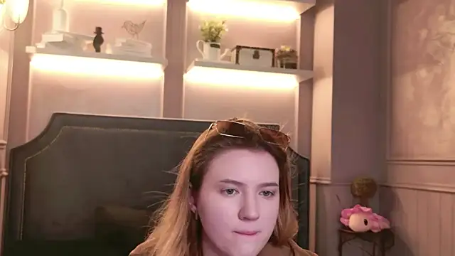 Laura Stellar online show from 07/03/26, 06:09
