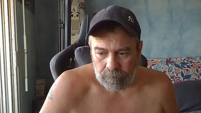 Snapshot of panda_06200 chatting on 07/11/26, 06:57 panda 06200 online show from 07/11/26, 06:57