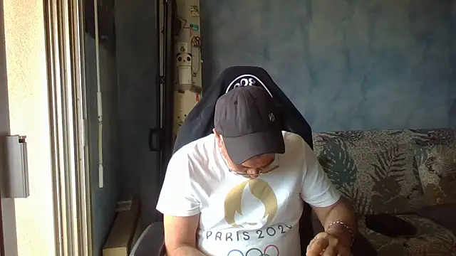 Snapshot of panda_06200 chatting on 06/10/26, 11:55 panda 06200 online show from 06/10/26, 11:55