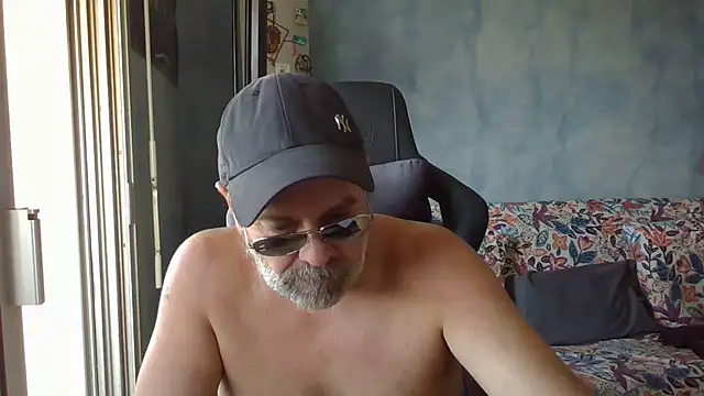 Snapshot of panda_06200 chatting on 07/08/26, 06:58 panda 06200 online show from 07/08/26, 06:58