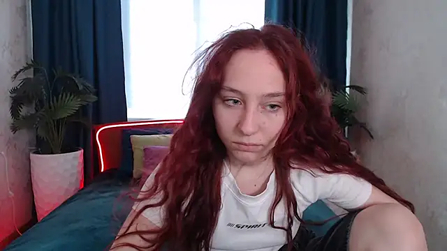 Snapshot of ModelGyrl chatting on 06/06/26, 01:33 ModelGyrl online show from 06/06/26, 01:33