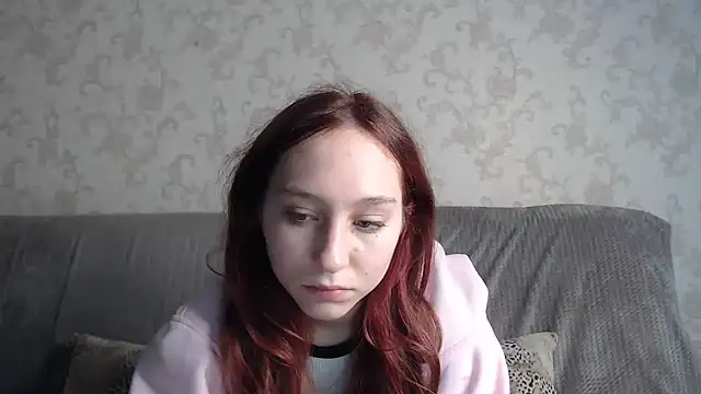 Snapshot of ModelGyrl chatting on 06/16/26, 01:27 ModelGyrl online show from 06/16/26, 01:27