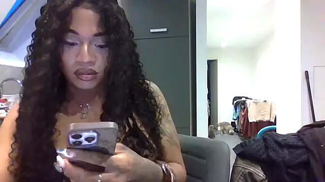 Snapshot of Loren4a chatting on 07/13/26, 07:46 Loren4a online show from 07/13/26, 07:46