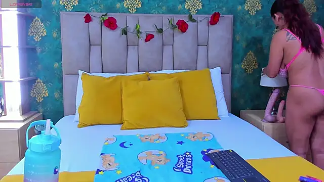 Snapshot of SamyPrincexx chatting on 11/17/25, 08:02 SamyPrincexx online show from 11/17/25, 08:02