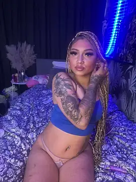 YoungXylena online show from 05/27/26, 06:04