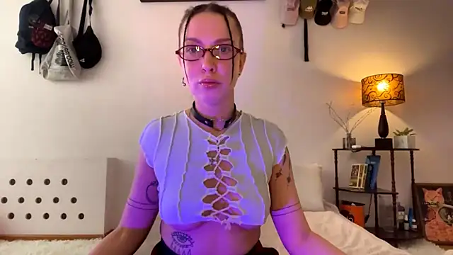 EvelynCharm  online show from 05/31/26, 11:05