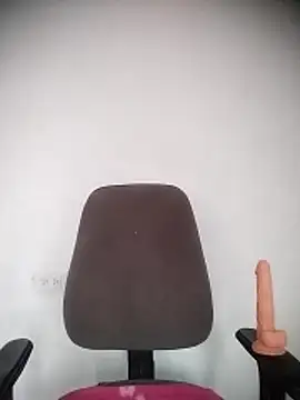 ScarletLovee  online show from 06/15/26, 07:57