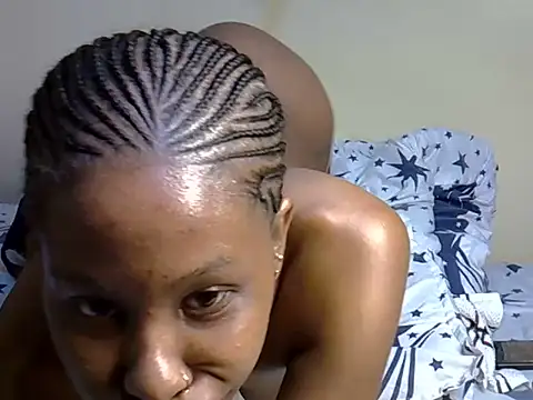 Snapshot of Sexxymir_ chatting on 06/17/26, 09:14 Sexxymir online show from 06/17/26, 09:14