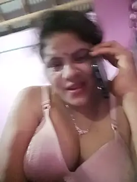 Snapshot of Maya_Vabi chatting on 06/15/26, 01:55 Maya Vabi online show from 06/15/26, 01:55