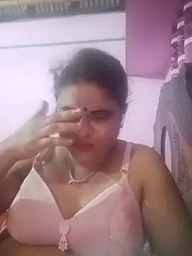 Snapshot of Maya_Vabi chatting on 07/10/26, 02:28 Maya Vabi online show from 07/10/26, 02:28