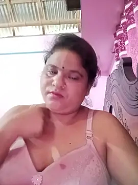 Snapshot of Maya_Vabi chatting on 06/05/26, 04:39 Maya Vabi online show from 06/05/26, 04:39