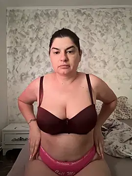 Snapshot of evaxxxcurvyxxx chatting on 07/10/26, 01:55 evaxxxcurvyxxx online show from 07/10/26, 01:55