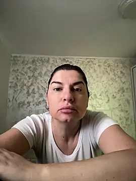 Snapshot of evaxxxcurvyxxx chatting on 06/11/26, 08:33 evaxxxcurvyxxx online show from 06/11/26, 08:33